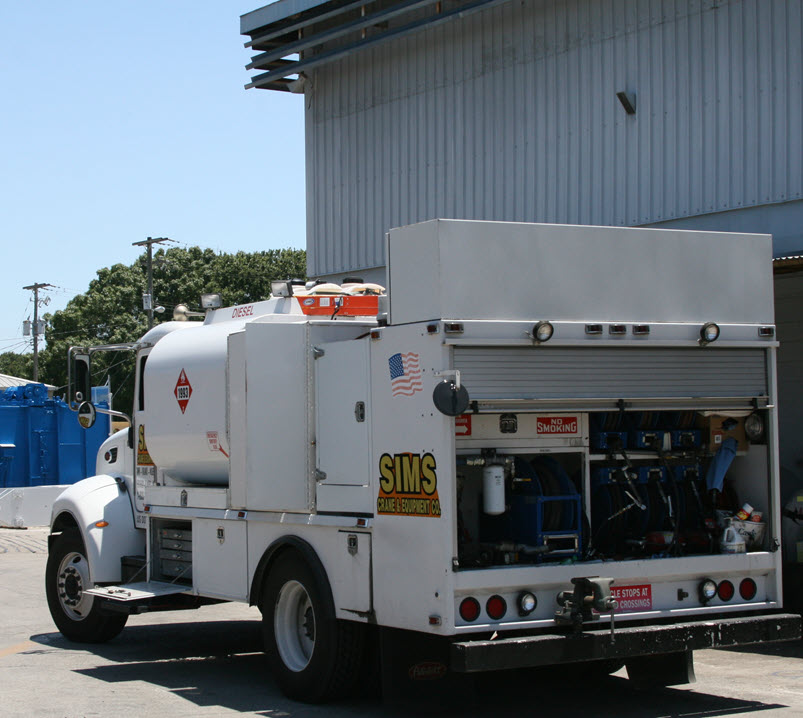Mobile fleet repair service truck